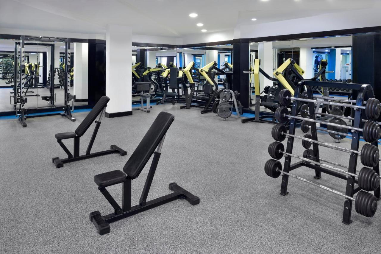 Al Corniche Otel Cidde Dış mekan fotoğraf A typical gym
